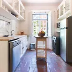 Dom Dinis Terrace Апартаменти