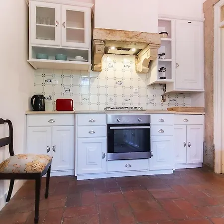 Dom Dinis Terrace * 리스본